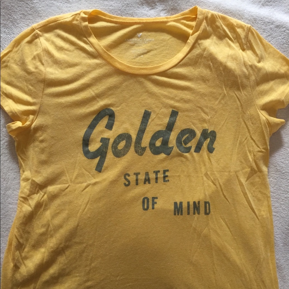 American Eagle t shirt